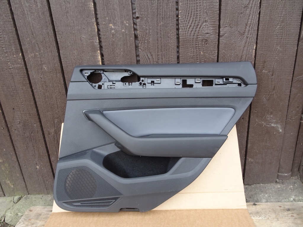 фото №1, Volkswagen оригинальный номер 3g8867212