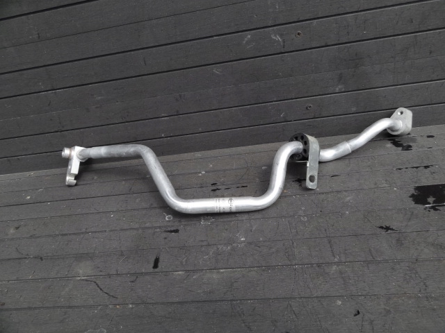 фото №1, Nissan pulsar 2014 1,2 dig-t шланг кондиционера