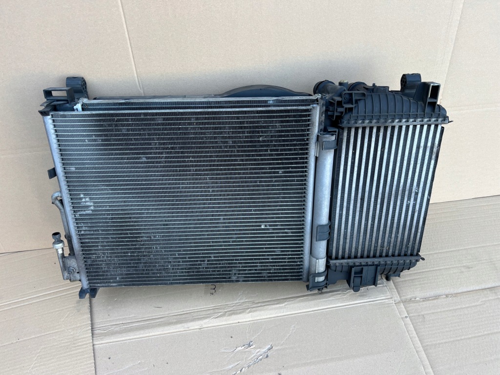 Купити Радіатор opel meriva b 1.3 cdti