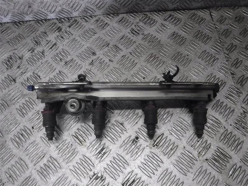 фото №1, Молдинг упорскування volvo v40 2.0 16v