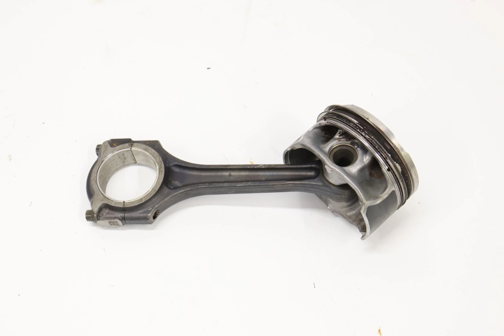 Купить Mercedes gla w156 поршень a2701617