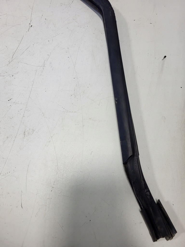 Прокладка рамка скло двері лівий перед renault kangoo 2 maxi Доставка