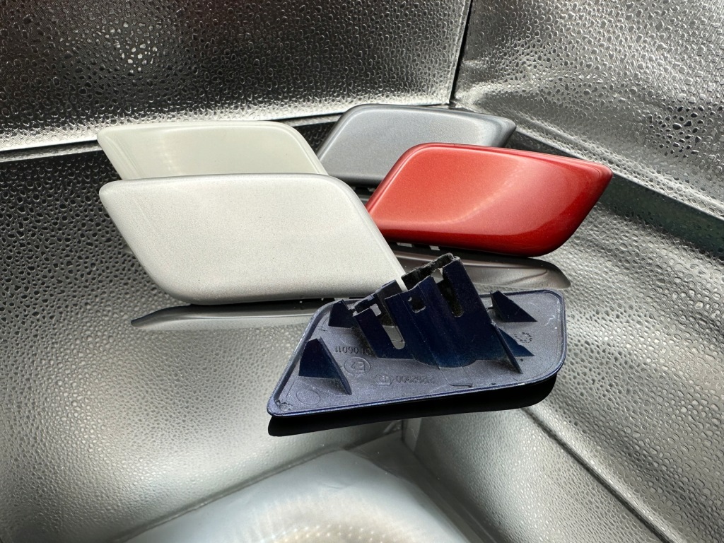 фото №1, Заглушка распылителя citroen c4 picasso левая lub правая цвета