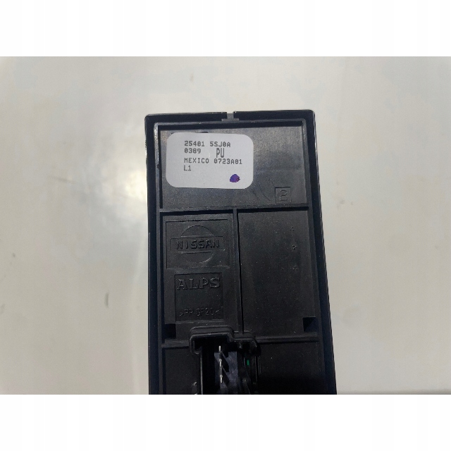 фото №8, Nissan leaf ii ze1 2020 кнопки окон