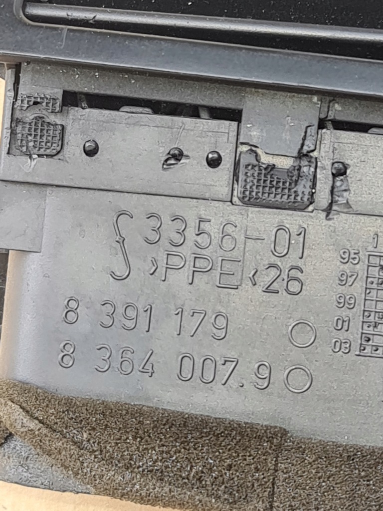 фото №10, Решётка обдув консоли средняя bmw e46 8363199