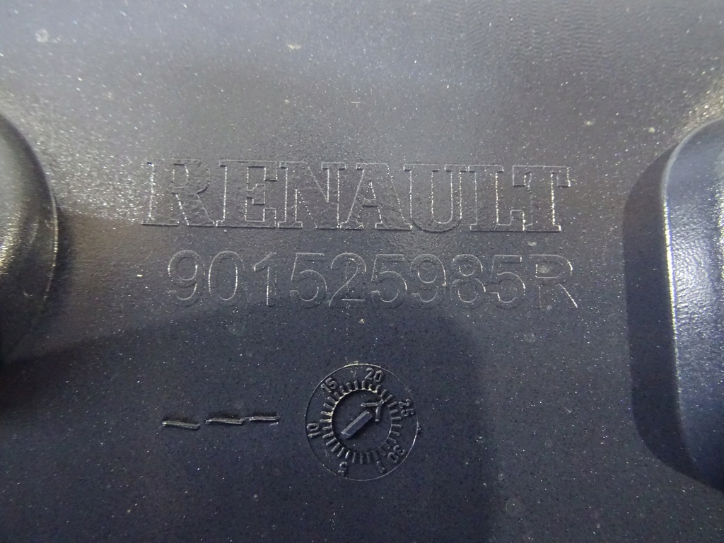 фото №13, Накладка крышки megane iv kombi 901525985r