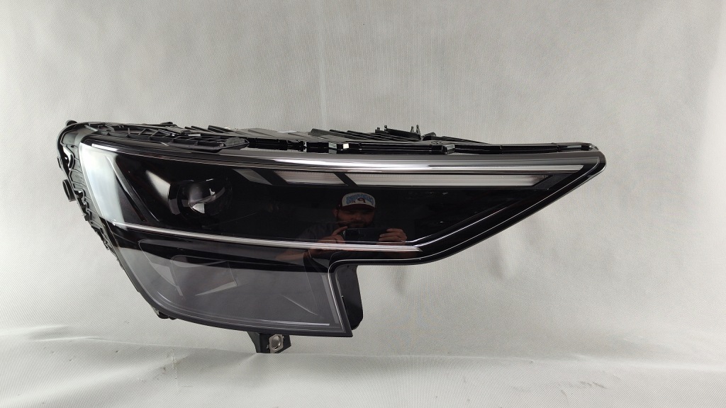 фото №1, Audi q8 lift full led правый фара лампа правая 4m8941012