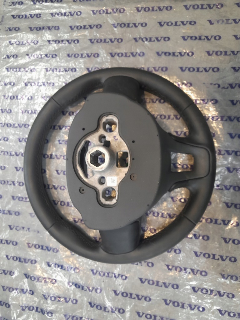 фото №6, Воздуховод кожа r-design 32241904 volvo xc60 ii 2022r w-wa