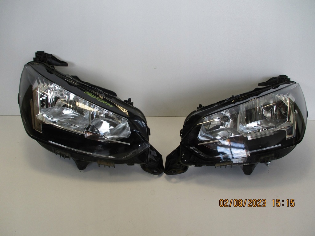 фото №4, Лампа права ліва peugeot 208 9823193880