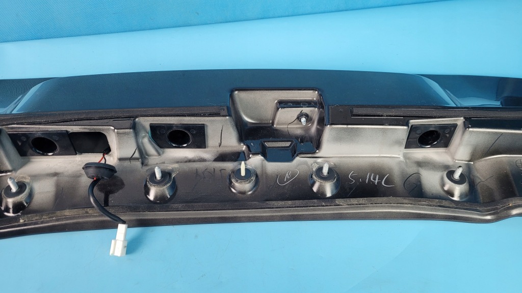 Chery omoda 5 24r спойлер накладка кришки багажника задній 609001392aa Оригінал