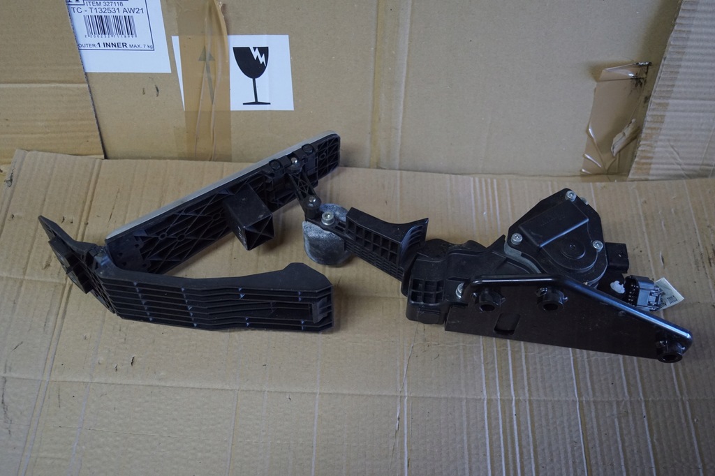 фото №8, Потенціометр газу infiniti q60