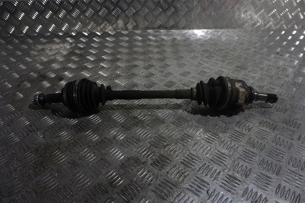 фото №1, Приводной вал левая короткий 1,5 toyota prius ii 04-08