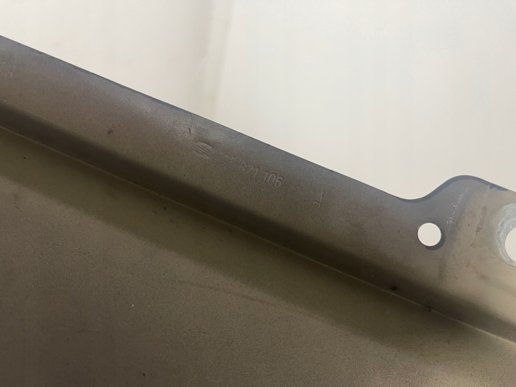 Крыло  правый  перед seat ateca 16- Доставка