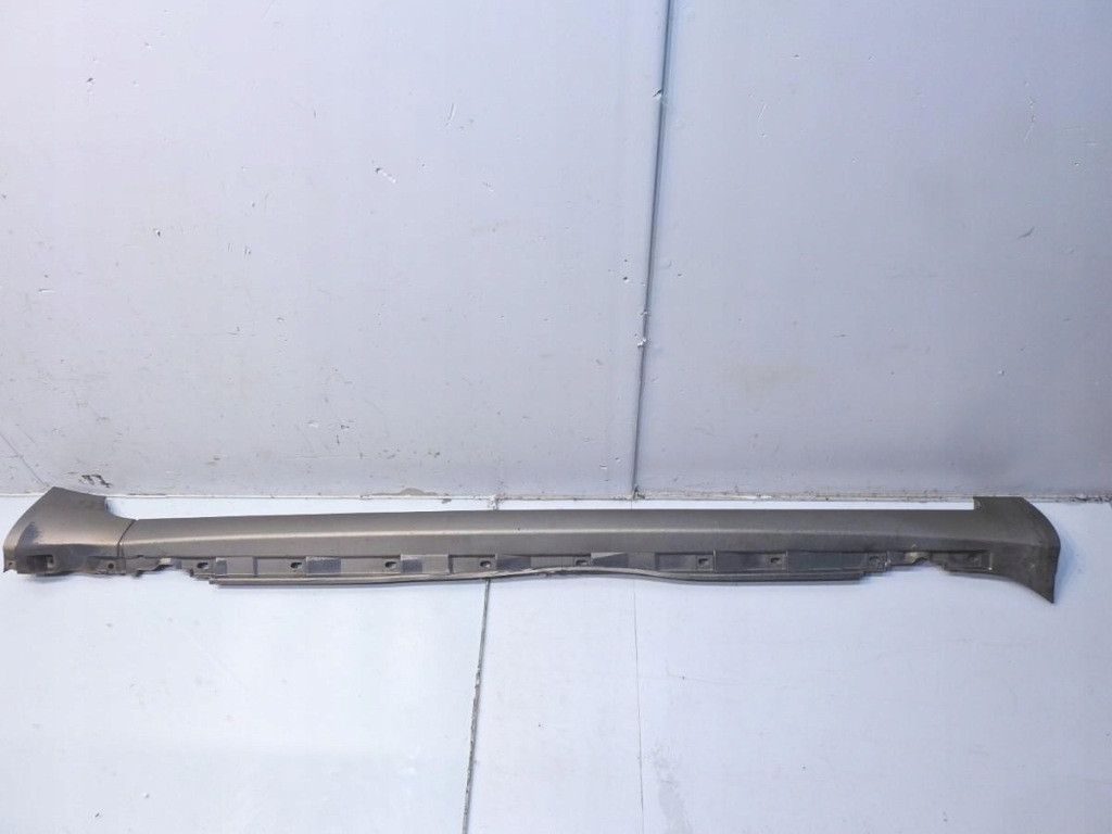 Накладка накладка порога  права ly1q audi a4 b7 avant 8e0853860 Недорого