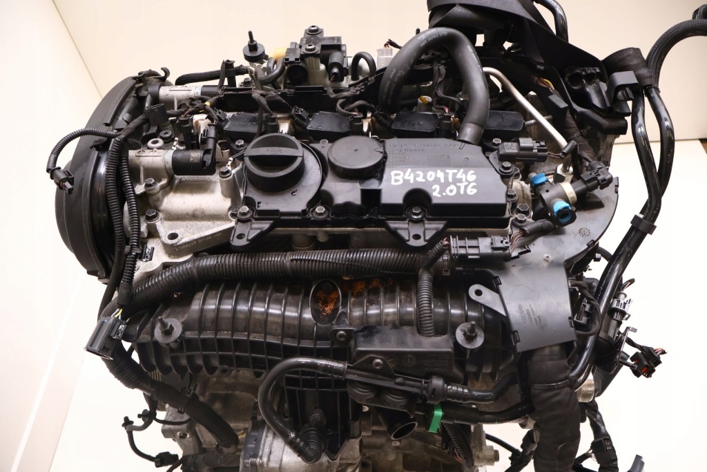фото №9, Volvo v60 ii 2.0 t6 plug in hybrid двигатель b4204t46