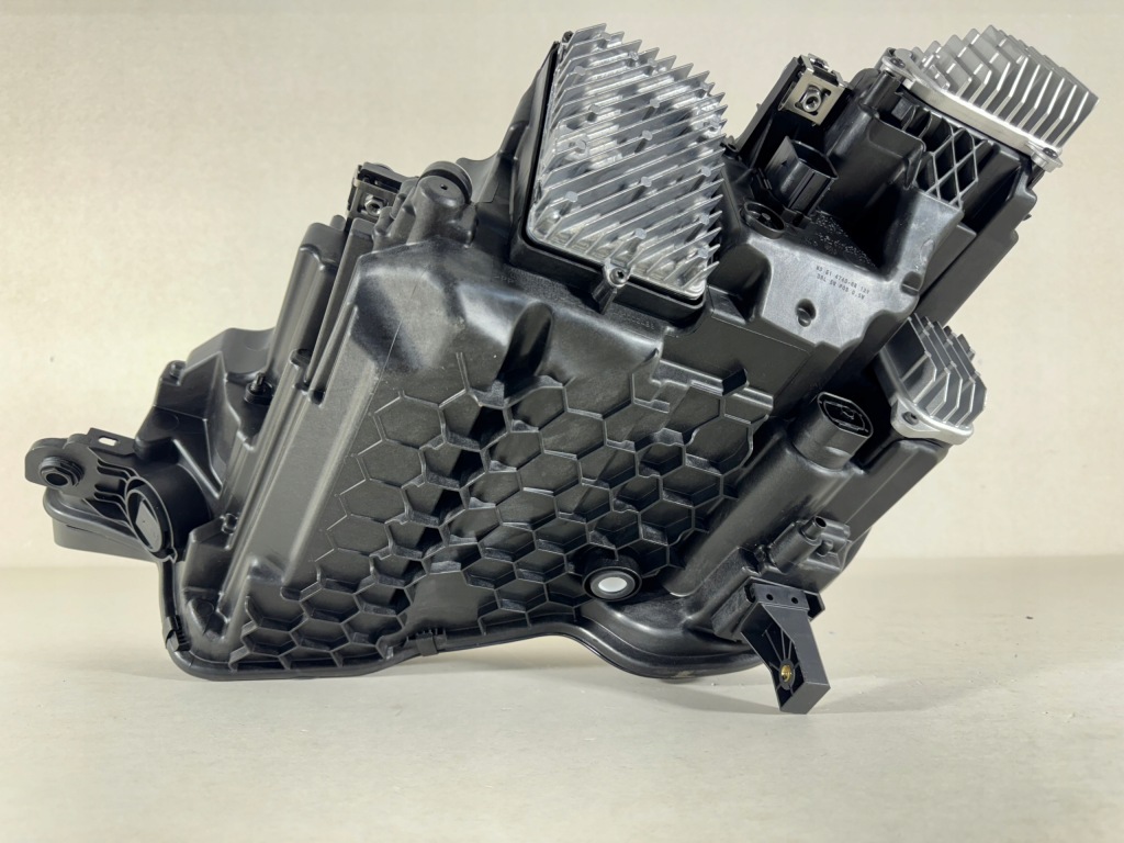 Audi e-tron etron 4ke full led digital matrix лампа права перед usa - nowa Оригінал