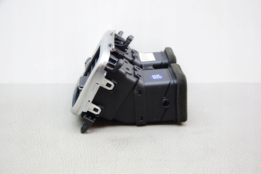 фото №7, Повітроводи панелі приладової панелі kia optima 97040d4000 1.7l дизель 104kw 2016