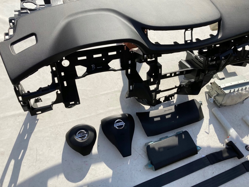 фото №5, Nissan rogue приборная панель приборная панель консоль подушки безопасности ремни