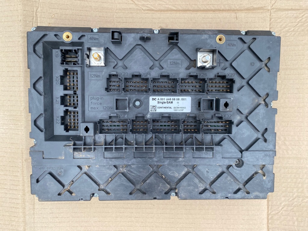 фото №1, Mercedes actros 0014465858 модуль плита запобіжників коробка single sam