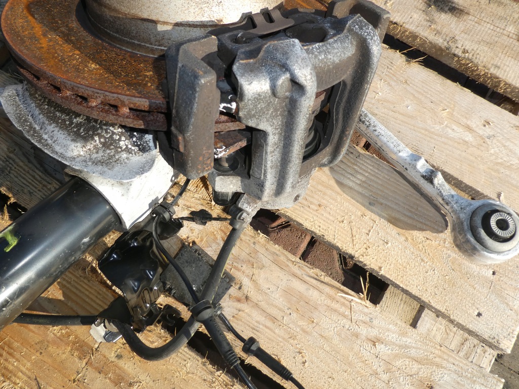 фото №5, Амортизатор поворотный кулак правая bmw 1 f20