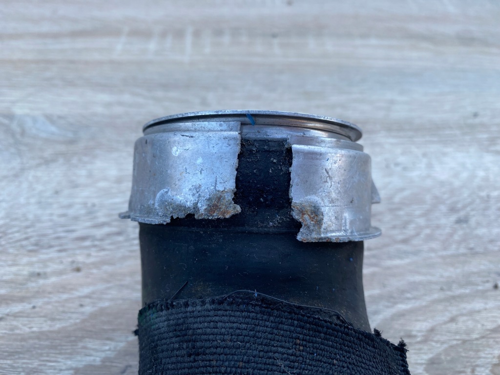 Труба пабтрубок  шланг воздуха интеркулер bmw x5 f15 x6 f16 3.0 d - 7823237 Цена