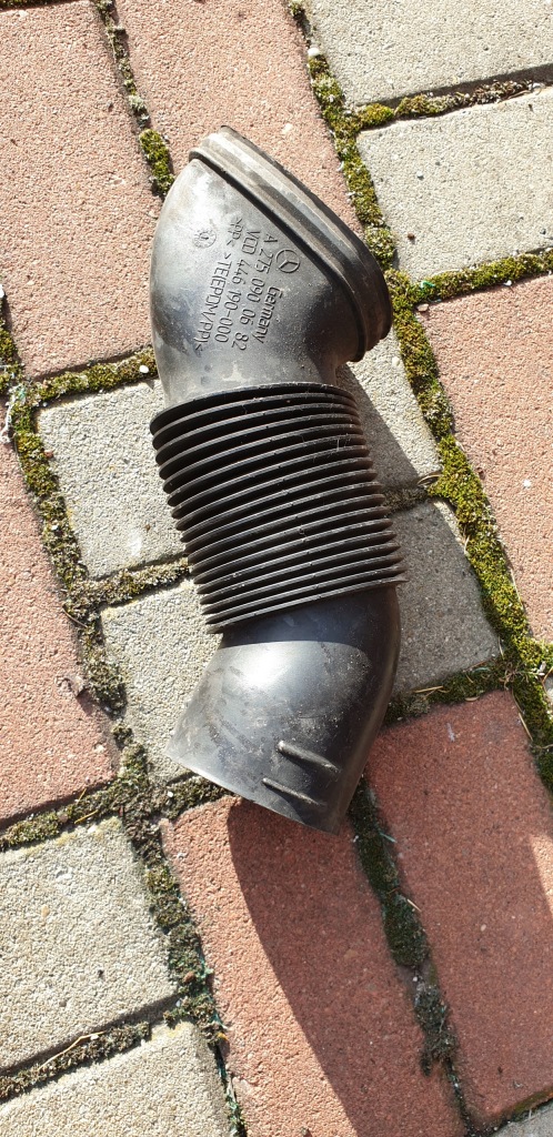 фото №1, Труба повітрозабірник шланг повітря лівий mercedes s w221