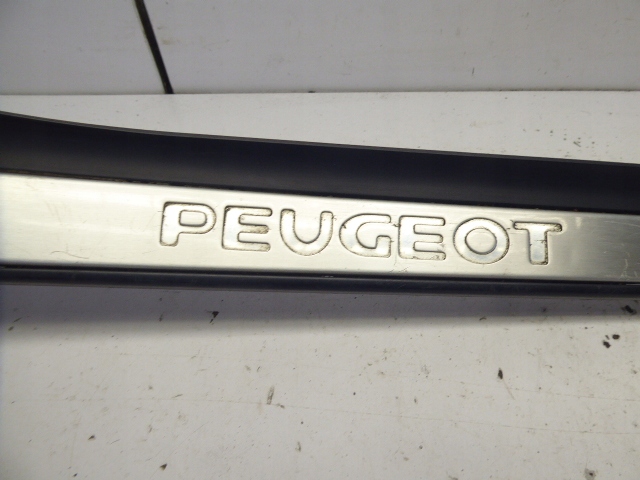 Накладка накладка молдинг поріг задні ліва peugeot 607 99-04 Київ