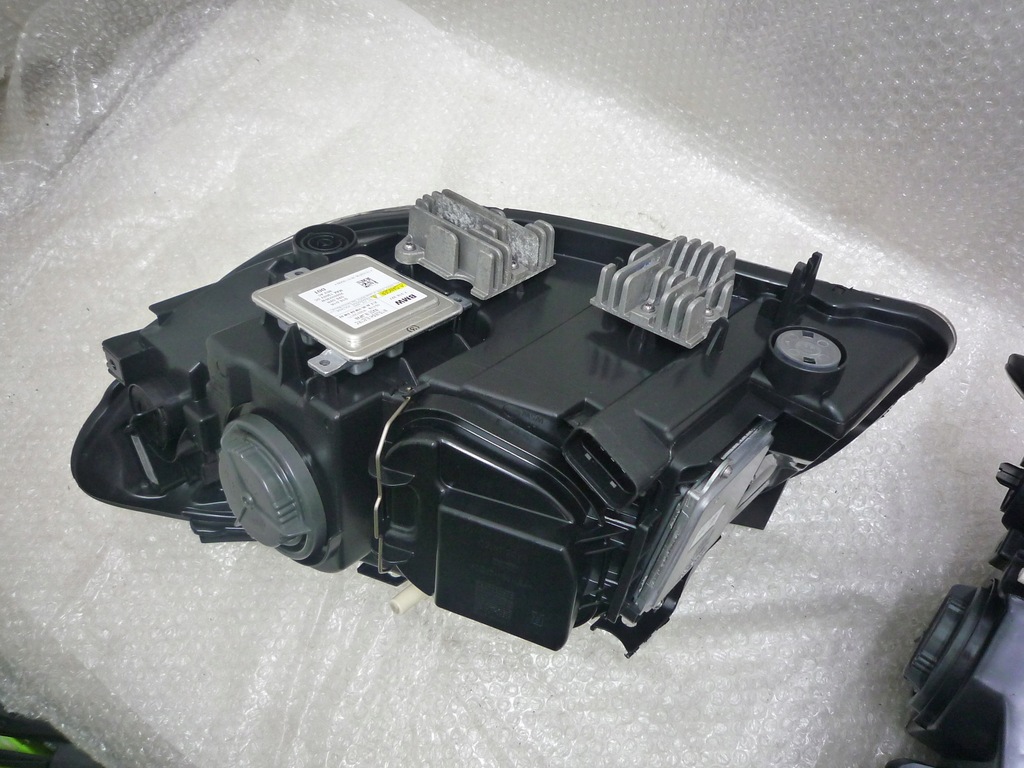 фото №7, Лампы bmw x1 e84 lift bi ксенон led левая правая полный