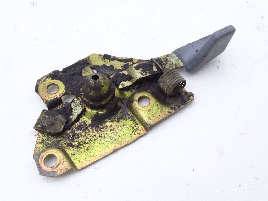 фото №1, Iveco eurocargo 91-02 замок капот правый решётка