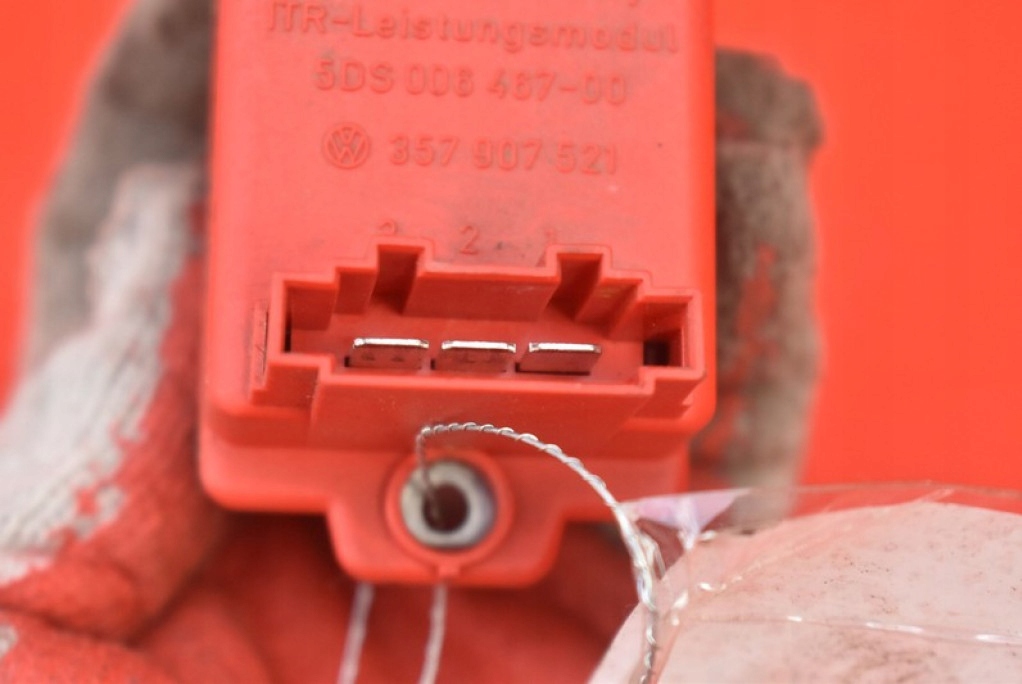 фото №6, Резистор обдув резистор резистор 357907521 5ds006467-00 audi a3 8l 96-00