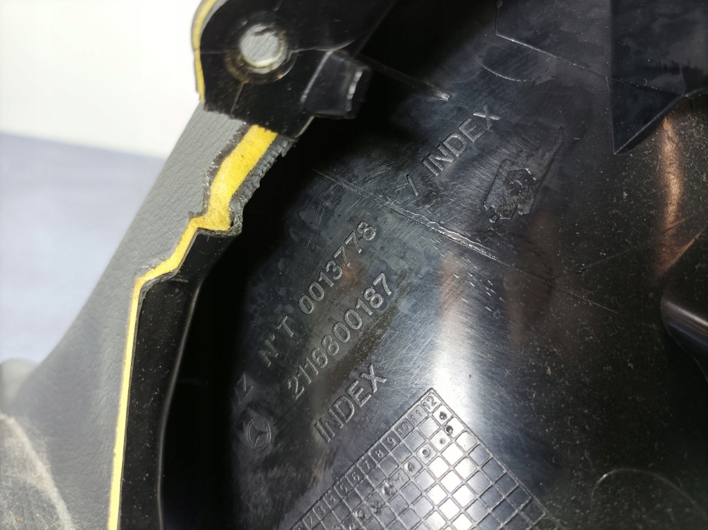 фото №5, Mercedes e w211 защита консоли pod руль 2116800187