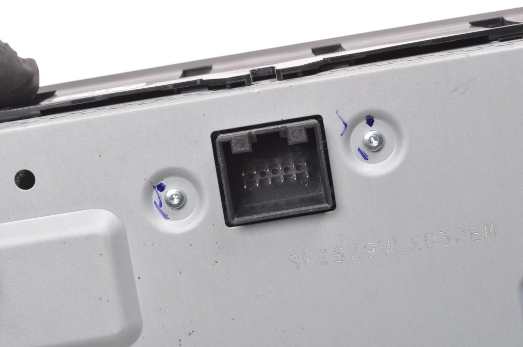 Skoda fabia iii экран дисплей радио 6v0919604b с Разборки