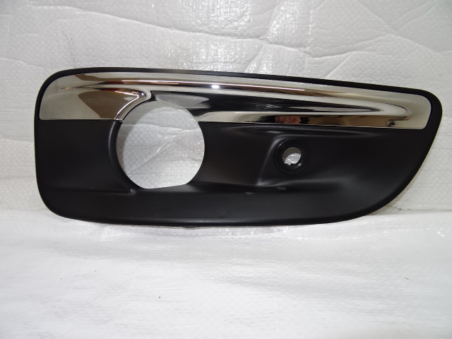 фото №1, Citroen c4 b7 ii решітка заглушка протитуманної фари права хром plus кронштейн pdc