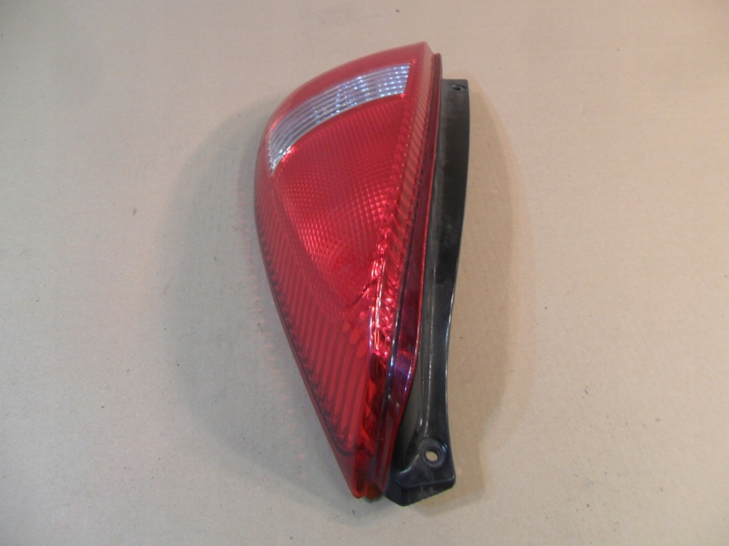 фото №8, Лампа правая задняя правый задняя suzuki liana