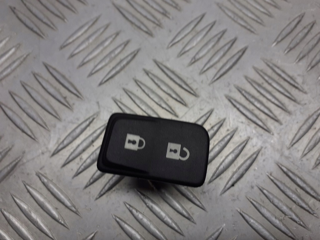 фото №1, Кнопка блокировка дверь правый перед volvo v50 03451500