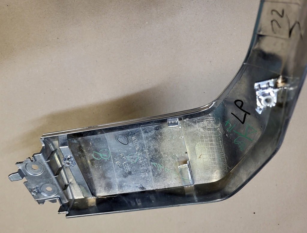 фото №9, Молдинг хромированная бампера передний левая mitsubishi l200 v lift оригинальный номер