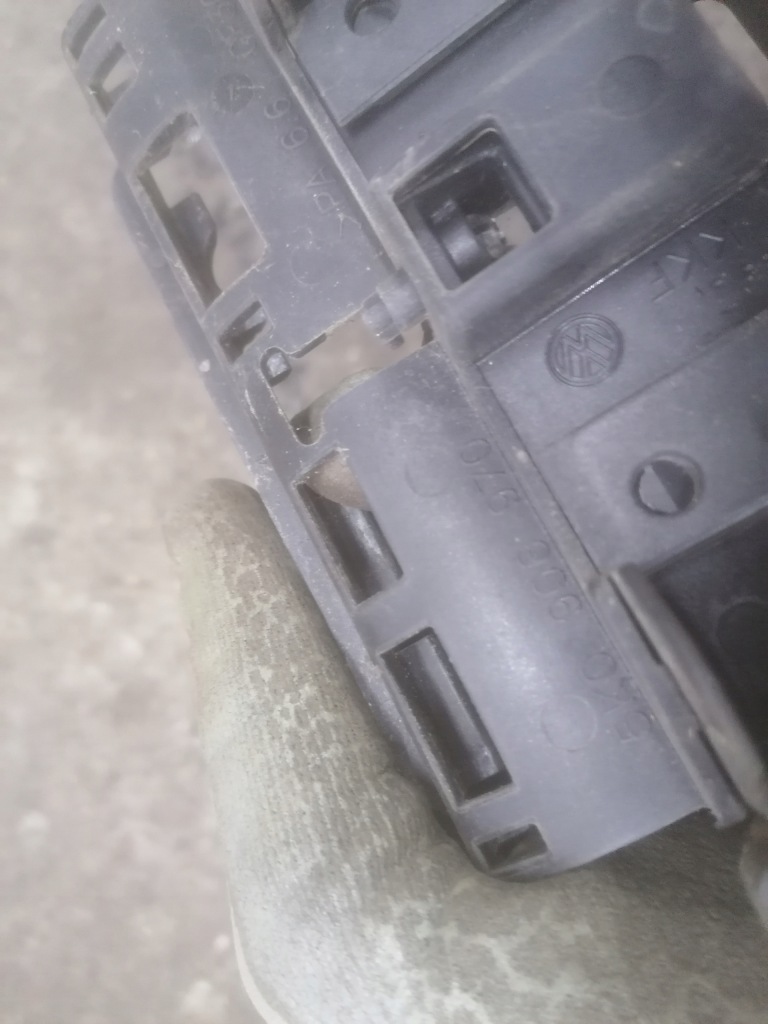 фото №5, Кронштейн кронштейн комп'ютер octavia ii 5k0906970