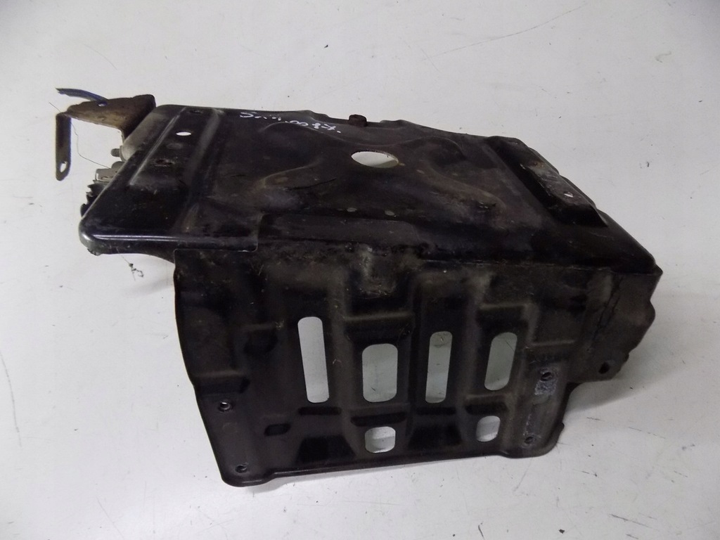 фото №6, Suzuki sx4 06-12 1.9 4x4 основание аккумулятор