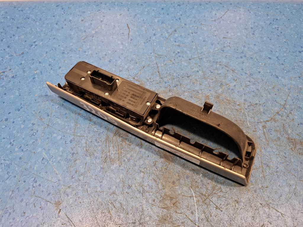 фото №11, Volvo v50 панель керування вікон