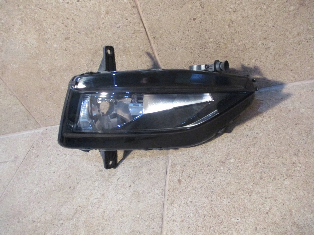 фото №1, Протитуманна фара правий vw golf vii lift