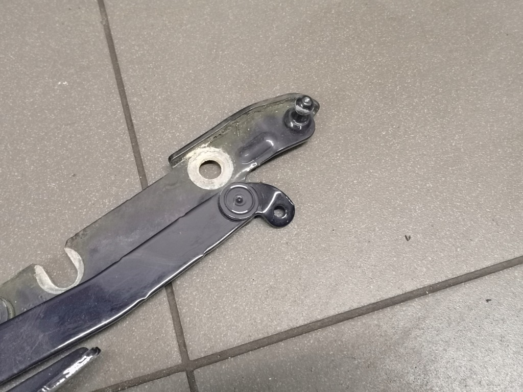 фото №5, Петля кришки задня лівий audi a4 b7 sedan 8e5827301c