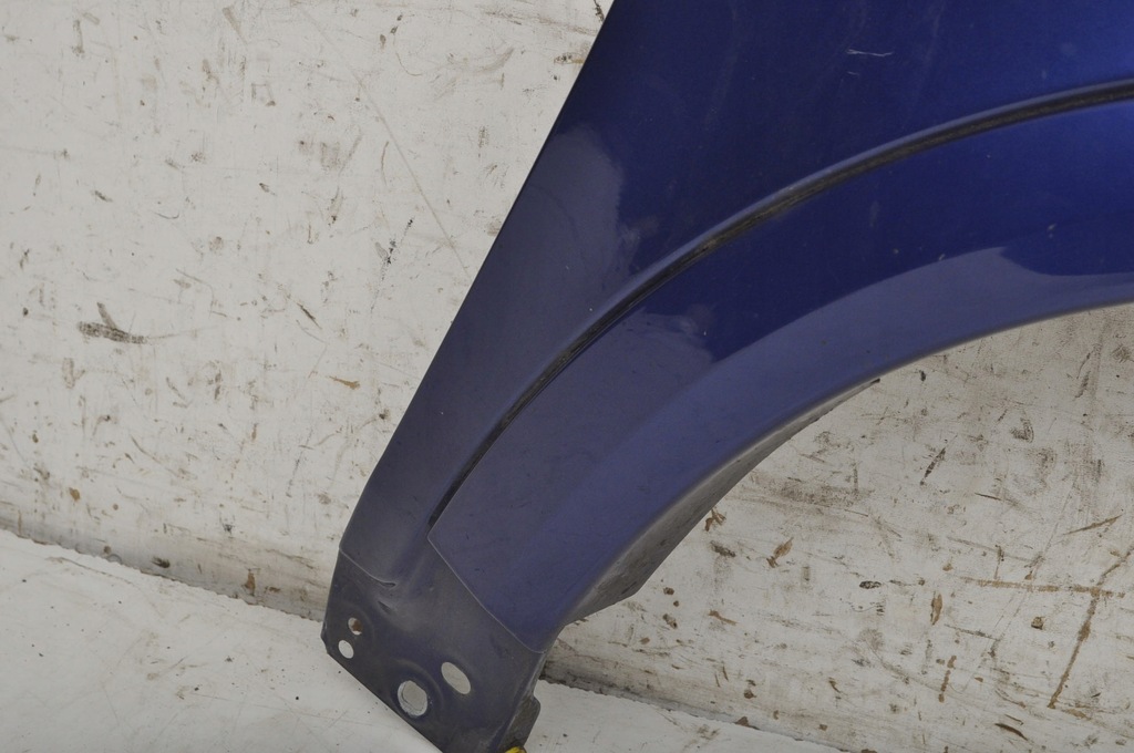 фото №7, Volvo c30 крила правий перед передній