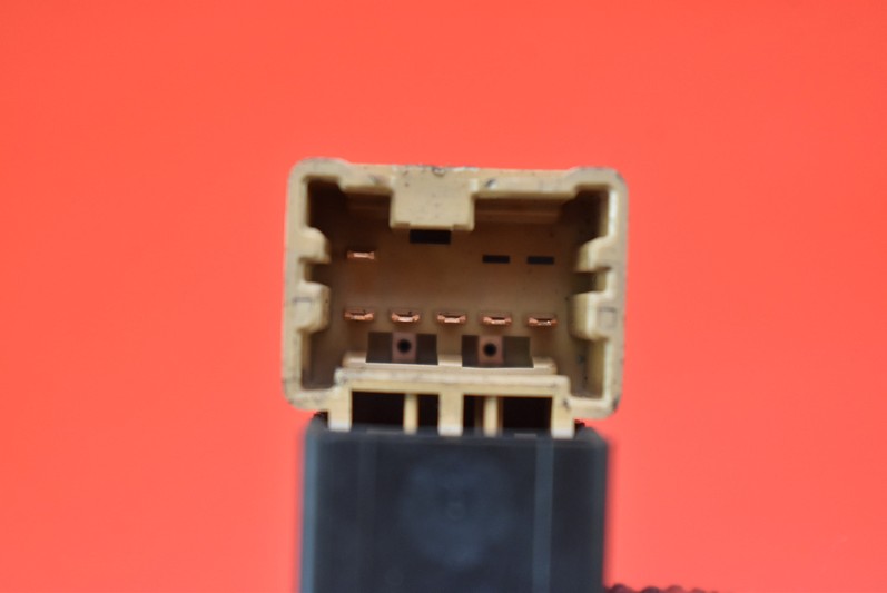 фото №7, Выключатель подъёма стекло правый перед subaru impreza 2 ii lift 05-07