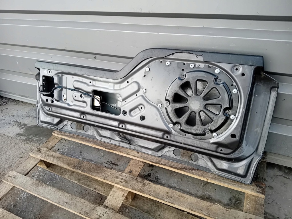 фото №7, Крышка багажника багажник задняя land rover discovery iii lrc659