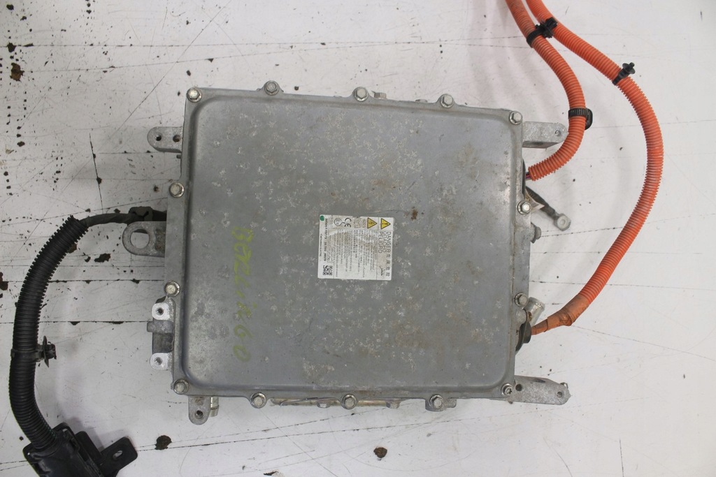 фото №8, Зарядное устройство модуль аккумулятора 9803587180 berlingo iii partner электрик