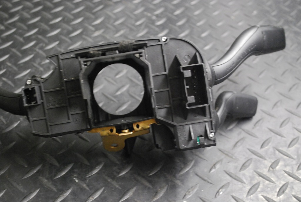 фото №9, Перемикач комбінований a6 c6 4e0910549 4f0953549a