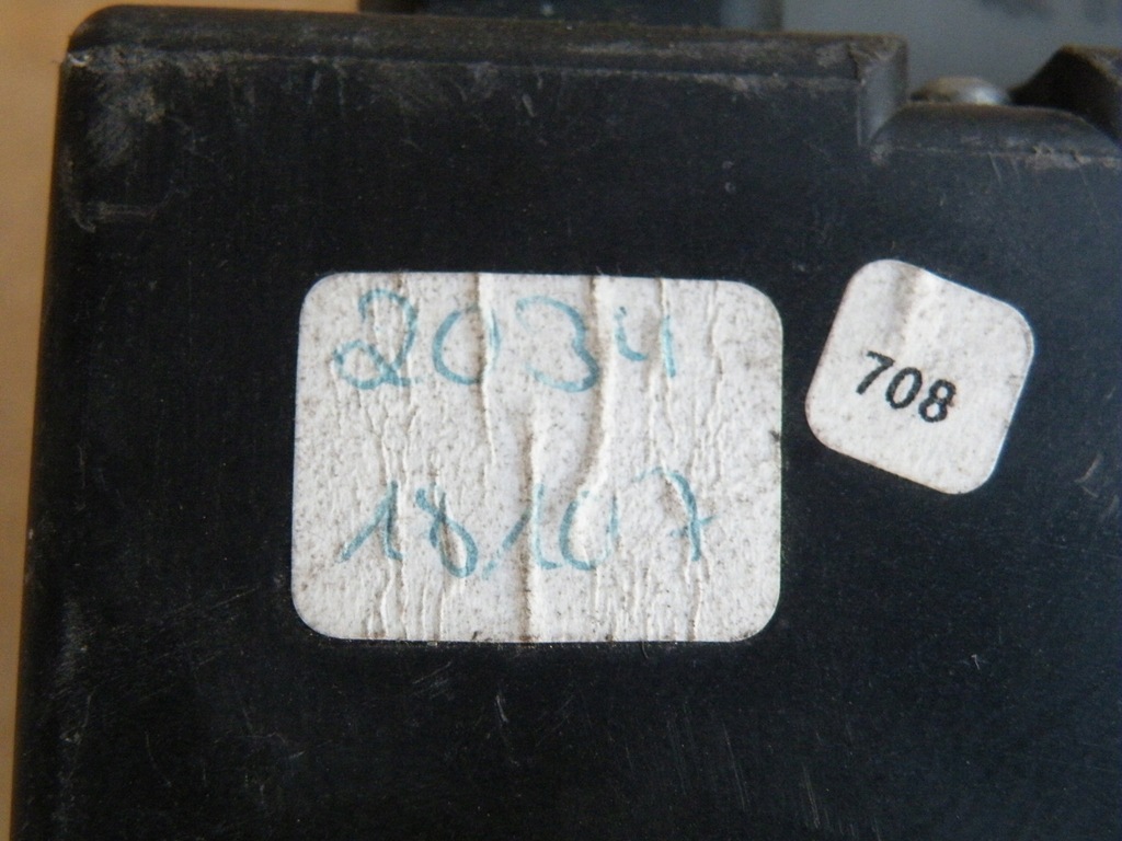 фото №7, Mercedes c klasa w202 помпа замка центрального 2088000548 hella