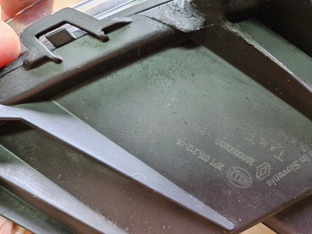 Renault megane e-tech led drl правый с Разборки