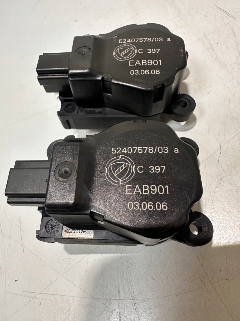 Купить Моторчик отопителя alfa romeo 52408227/00 eab513