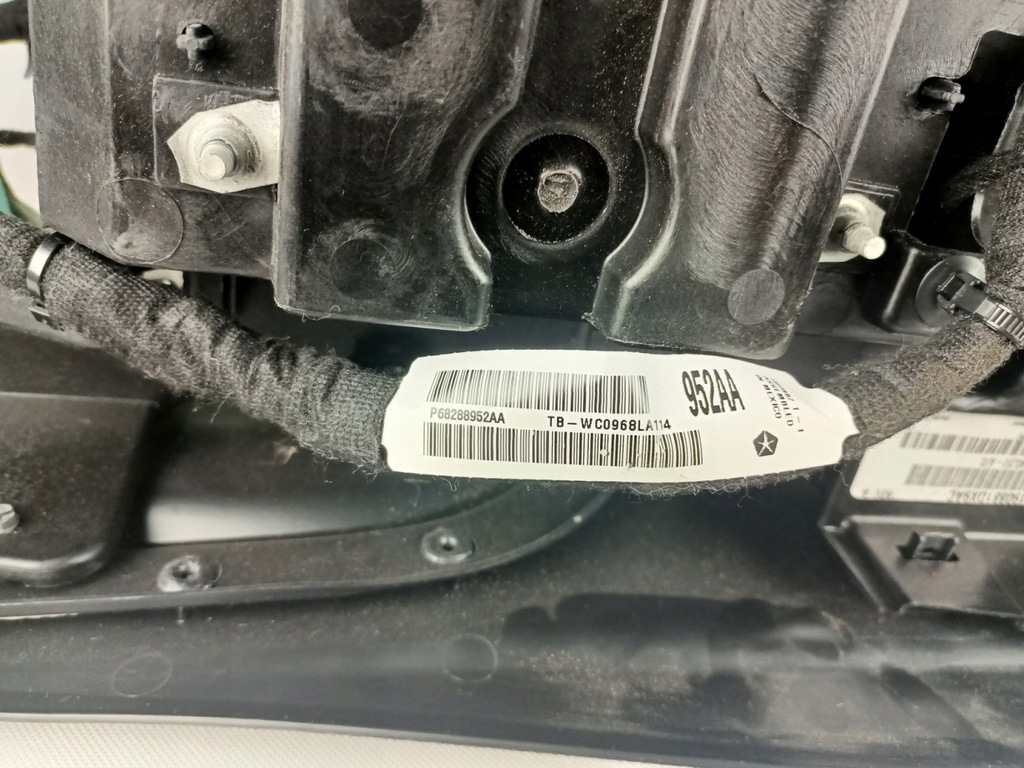 фото №11, Туннель средний выборщик dodge chalenger 2015+